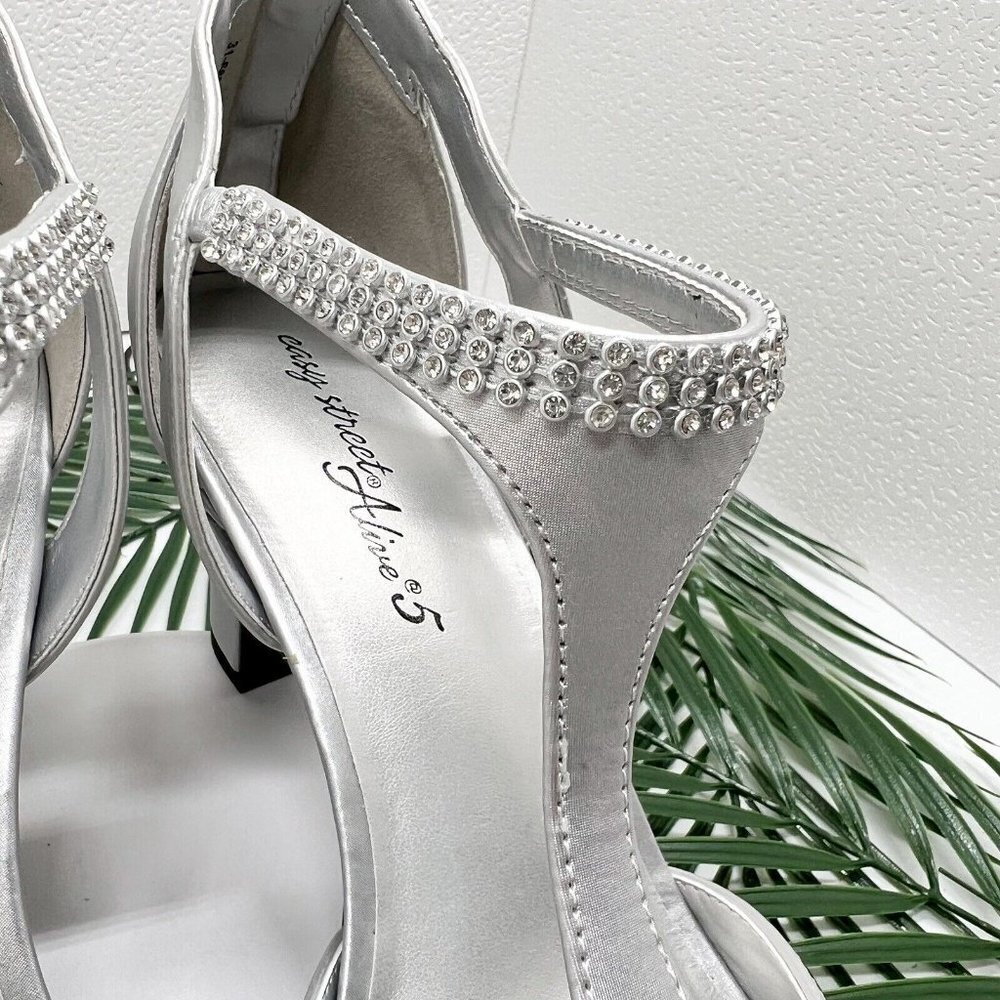 Easy Street Flash Silver Satin Open Toe Heeled Dress Sandals Size 9.5 WW NWB - Picture 4 of 14